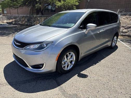 Billet Silver Metallic Clearcoat 2019 Chrysler Pacifica Touring Plus