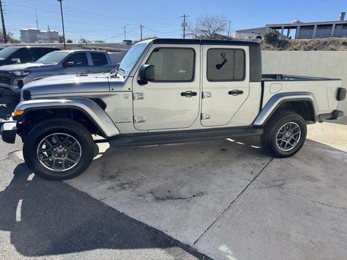 2020 Jeep Gladiator Overland
