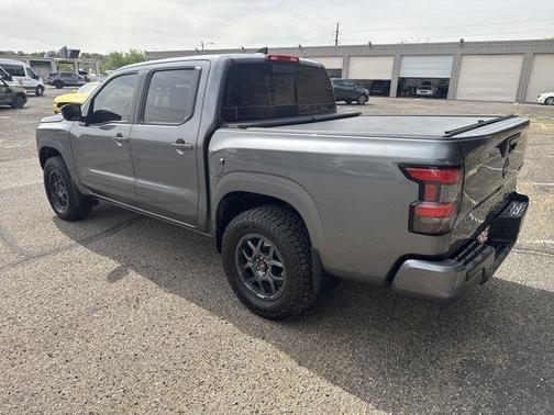 Gun Metallic 2024 Nissan Frontier SV