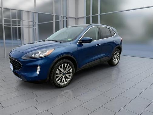 2022 Ford Escape TITANIUM