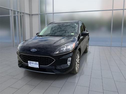 2022 Ford Escape TITANIUM