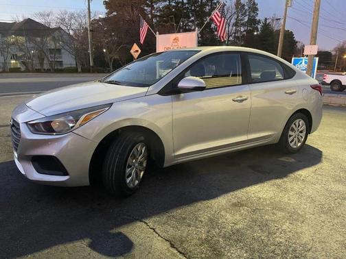 2018 Hyundai Accent SE