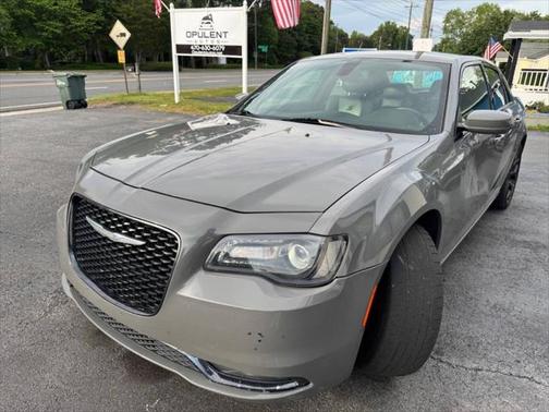 2019 Chrysler 300 S
