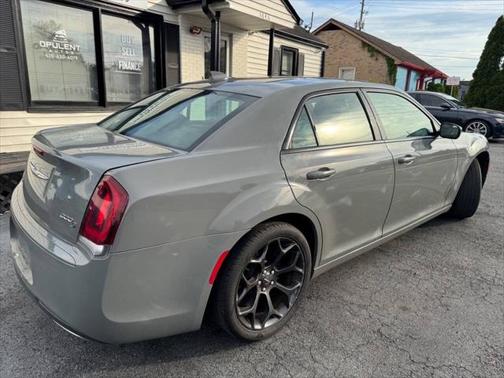 2019 Chrysler 300 S