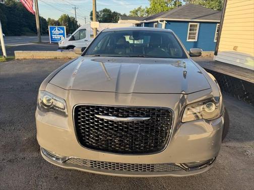 2019 Chrysler 300 S