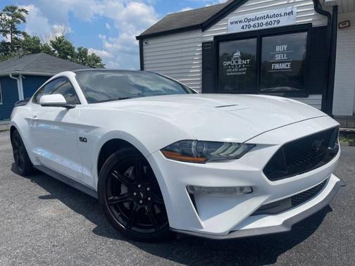 Oxford White 2019 Ford Mustang GT