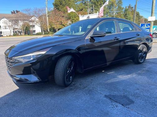 2022 Hyundai ELANTRA SEL