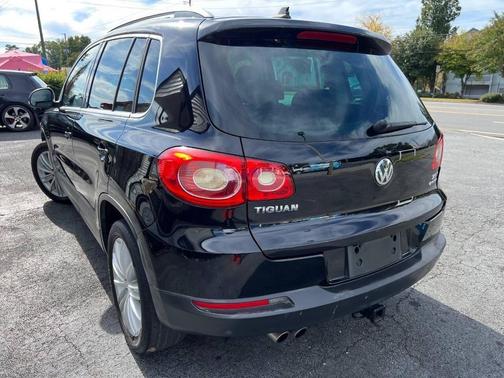 2010 Volkswagen Tiguan SE