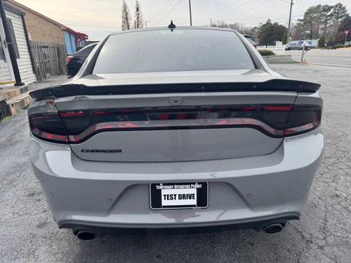 2017 Dodge Charger SE