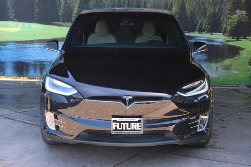 Photo 2 of 32 of 2016 Tesla Model X 90D