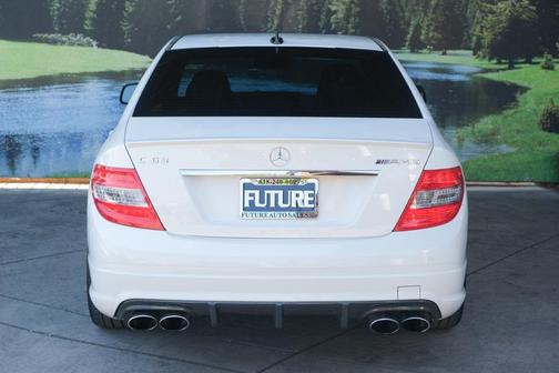 Photo 5 of 32 of 2009 Mercedes-Benz C-Class C 63 AMG