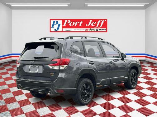 Magnetite Gray Metallic 2022 Subaru Forester Wilderness