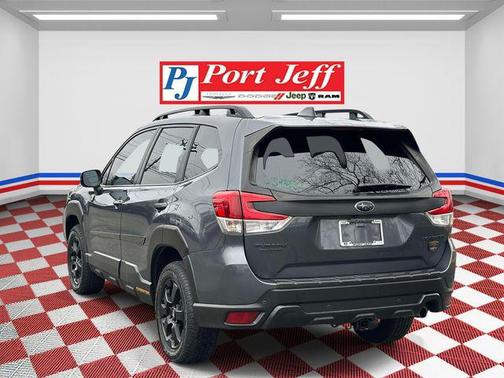 Magnetite Gray Metallic 2022 Subaru Forester Wilderness