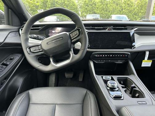 Red Hot Pearlcoat 2026 Jeep Cherokee Limited