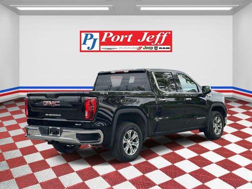 Onyx Black 2025 GMC Sierra 1500 SLT