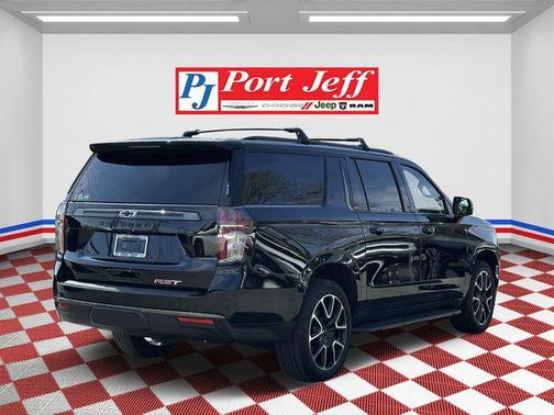 2021 Chevrolet Suburban RST