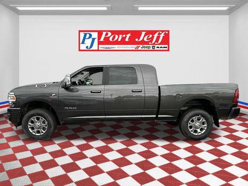2024 RAM 2500 Laramie Crew Cab 4x4 8' Box