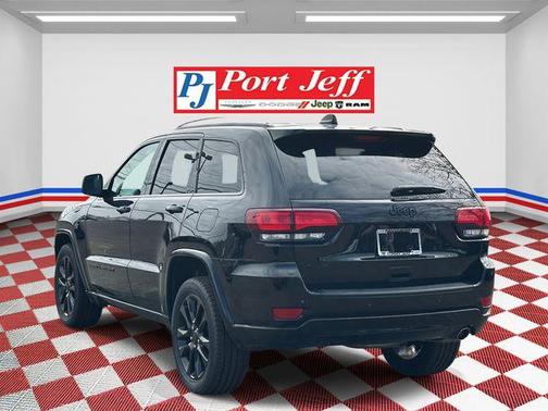 2022 Jeep Grand Cherokee Laredo