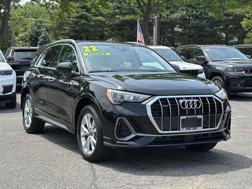 2022 Audi Q3 45 S line Premium