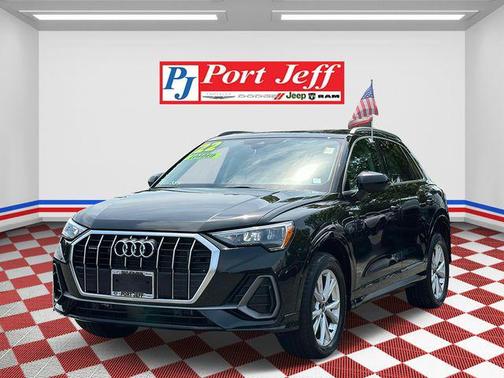 2022 Audi Q3 45 S line Premium
