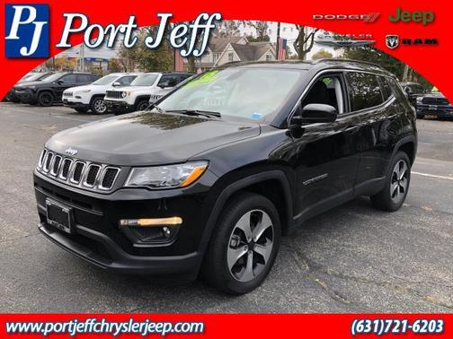 Diamond Black Crystal Pearlcoat 2018 Jeep Compass Latitude
