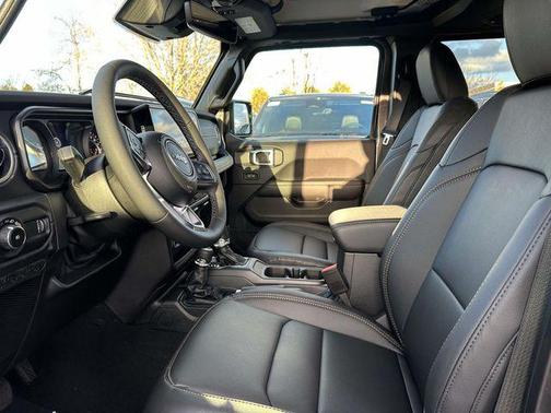 2026 Jeep Wrangler 4-Door Sahara 4x4