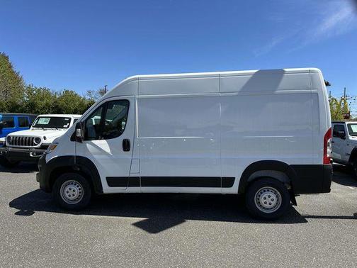 2025 RAM ProMaster 2500 Tradesman