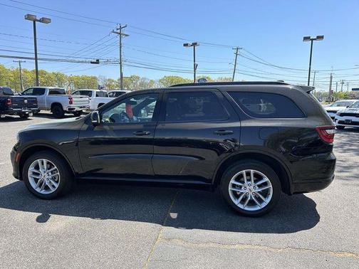 DB Black Crystal Clearcoat 2024 Dodge Durango GT Plus