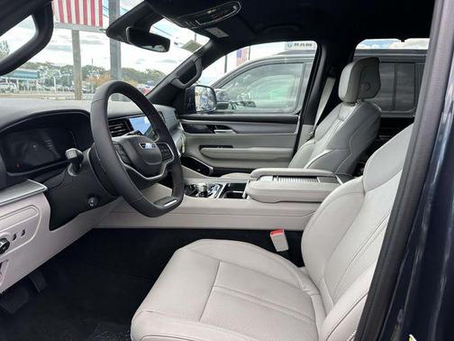 2025 Jeep Wagoneer L Series I 4x4