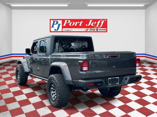 Granite Crystal Metallic Clearcoat 2022 Jeep Gladiator Sport S