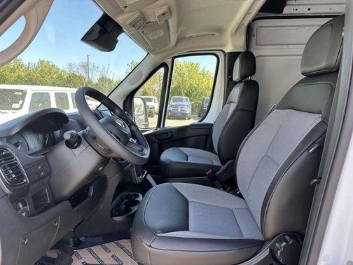 2025 RAM ProMaster 2500 Tradesman