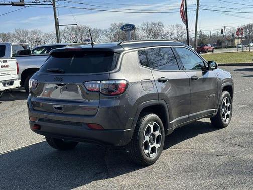 Granite Crystal Metallic Clearcoat 2022 Jeep Compass Trailhawk