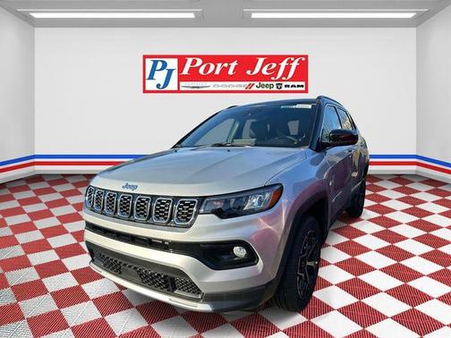 Silver Zynith Metallic Clearcoat 2026 Jeep Compass Limited