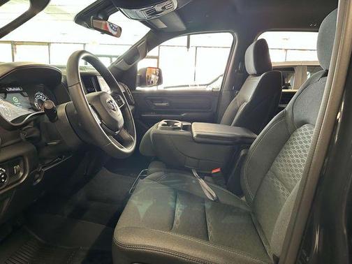 2025 RAM 1500 Warlock Crew Cab 4x4 5'7' Box