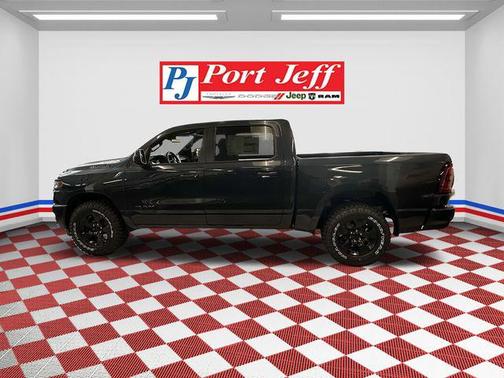 2025 RAM 1500 Warlock Crew Cab 4x4 5'7' Box