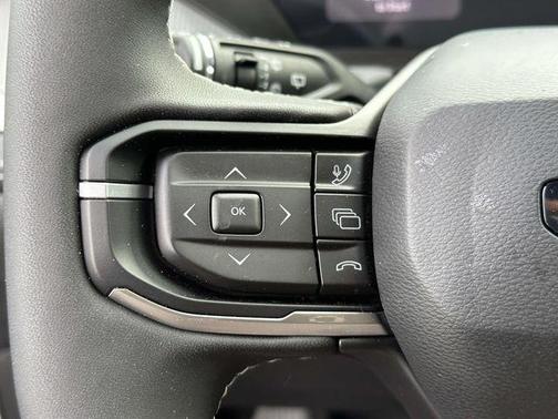 '41 2026 Jeep Cherokee Laredo 4x4