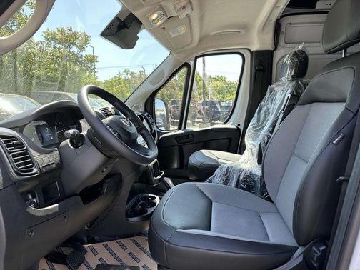 2024 RAM ProMaster 2500 Tradesman