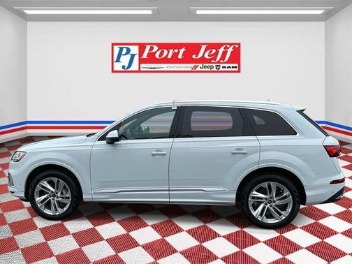 2023 Audi Q7 45 Premium