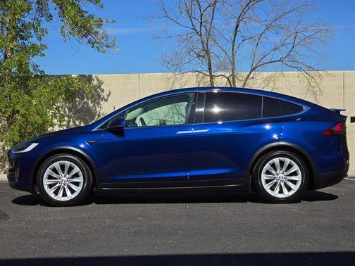 Deep Blue Metallic 2017 Tesla Model X 100D