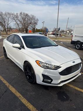 2020 Ford Fusion SE