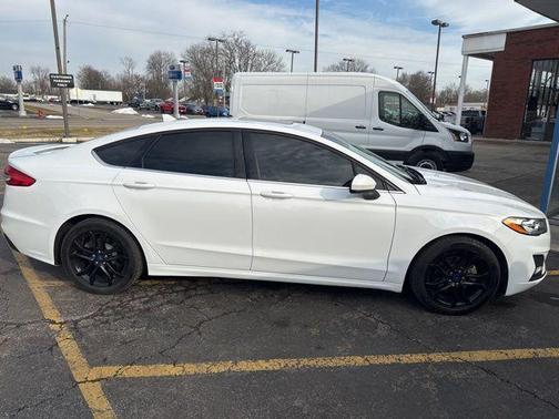 2020 Ford Fusion SE