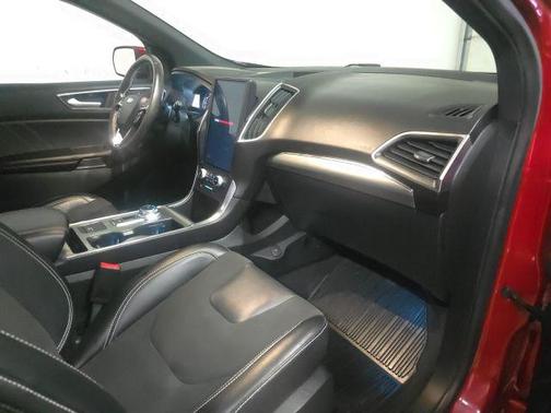 2023 Ford Edge ST