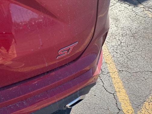 2023 Ford Edge ST