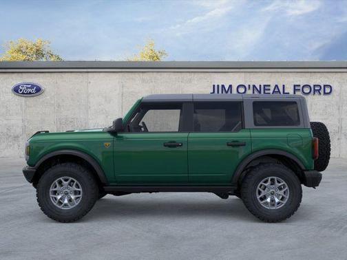Eruption Green Metallic 2025 Ford Bronco Badlands