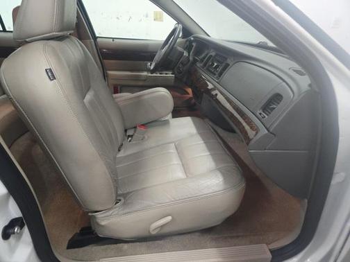 2010 Mercury Grand Marquis LS (Fleet Only)