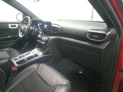 Rapid Red Metallic Tinted Clearcoat 2022 Ford Explorer ST