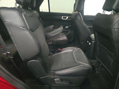 Rapid Red Metallic Tinted Clearcoat 2022 Ford Explorer ST