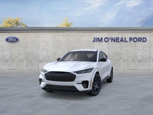 Star White Metallic Tri-Coat 2025 Ford Mustang Mach-E GT