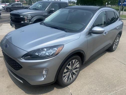 2022 Ford Escape Titanium