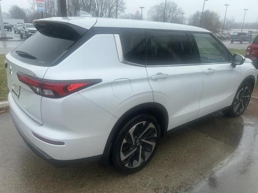 2022 Mitsubishi Outlander ES 2.5 S-AWC